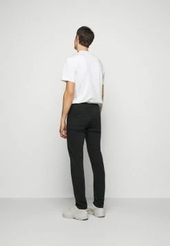 J.LINDEBERG JAY SOLID STRETCH - Slim Fit Jeans - Black 8 J.LINDEBERG JAY SOLID STRETCH - Slim Fit Jeans - Black -J.LINDEBERG SHOP 212087754eb94a6e8542a5ed9d9e57e3