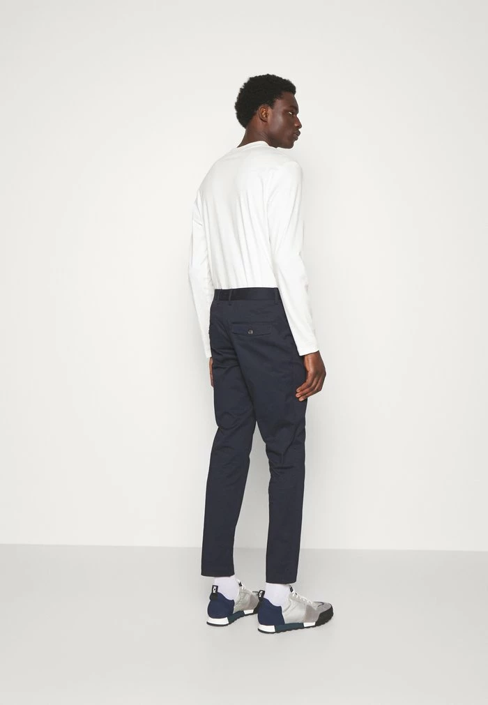 CHAZE SUPER PANTS - Chinos - navy