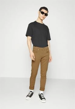 J.LINDEBERG JAY - Slim Fit Jeans - Tiger Brown 9 J.LINDEBERG JAY - Slim Fit Jeans - Tiger Brown -J.LINDEBERG SHOP 26c2ee8aed4f49a6a55189a5b0b8ee12