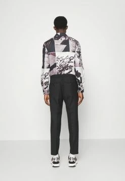 J.LINDEBERG SASHA COMMUTER - Trousers - Black 8 J.LINDEBERG SASHA COMMUTER - Trousers - Black -J.LINDEBERG SHOP 333bc620da6145ebb1fa9921f80ac035