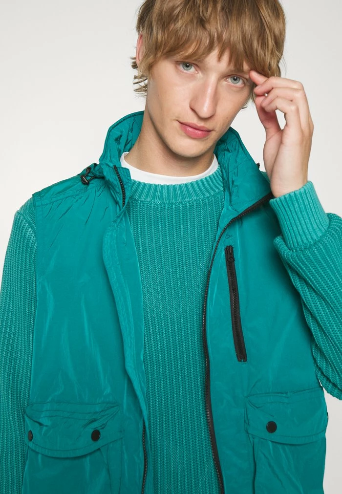 RAUFA VEST - Waistcoat - deep lake