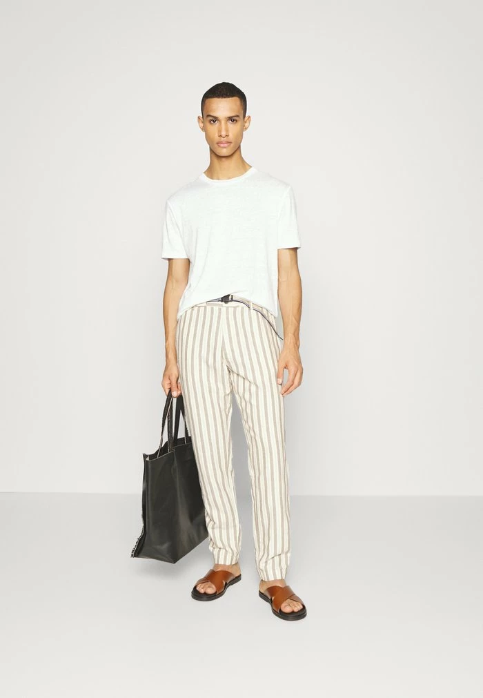 COMA - Basic T-shirt - white