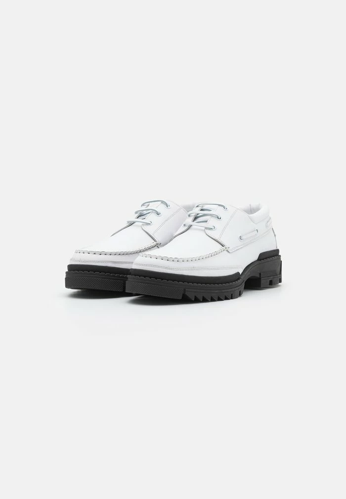 SKIP LOAFER - Boat shoes - white