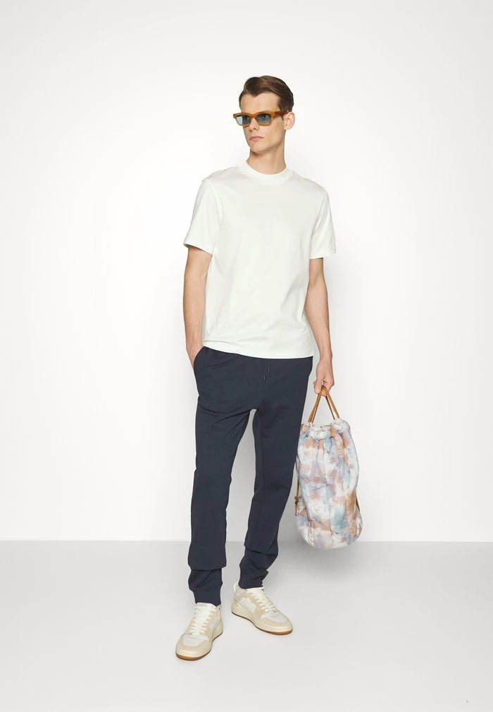 J.LINDEBERG ACE MOCK NECK - Basic T-shirt - White 2 J.LINDEBERG ACE MOCK NECK - Basic T-shirt - White - Image 2