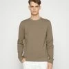 J.LINDEBERG THROW CREW NECK - Sweatshirt - Walnut