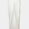 J.LINDEBERG JOHNNY ECRU - Relaxed Fit Jeans - Cloud White