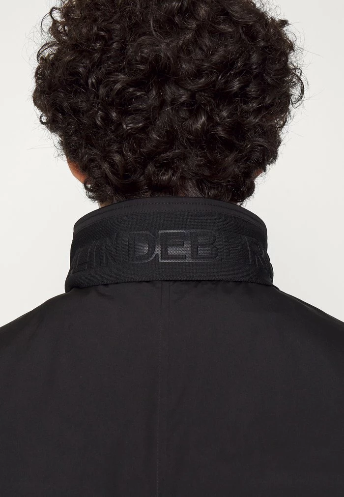 HOLLIS TECH PADDED COAT - Classic coat - black